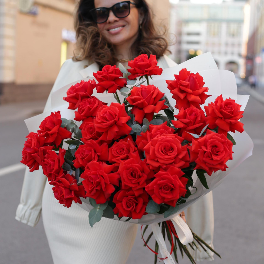 Монобукет Французских роз сорта Red Nina, 23 шт