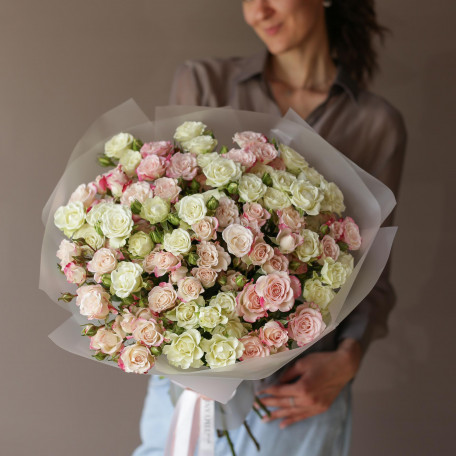 Монобукет КУСТОВЫЕ РОЗЫ, нежный микс, 21 шт