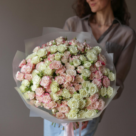 Монобукет КУСТОВЫЕ РОЗЫ, нежный микс, 31 шт