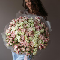 Монобукет КУСТОВЫЕ РОЗЫ, нежный микс, 51 шт