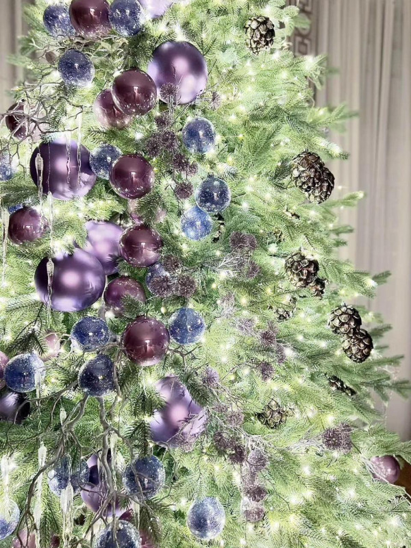 Елка ПРЕМИУМ с сиреневым оформлением