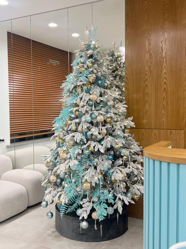 Елка с оформлением ЗОЛОТО и ТИФФАНИ, 210 см