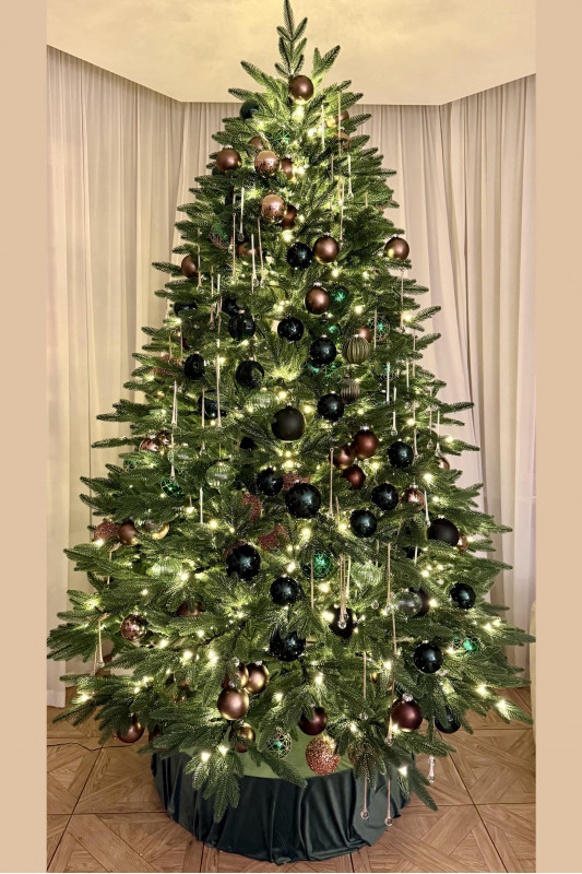 Премиум елка 2.4 м с оформлением РОСКОШЬ МАЛАХИТА