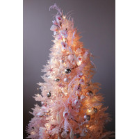 Елка с оформлением РОЗОВАЯ МЕЧТА 2025 с цветами