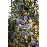 Елка с оформлением ЛАВАНДОВЫЕ ЦВЕТЫ