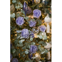 Елка с оформлением ЛАВАНДОВЫЕ ЦВЕТЫ