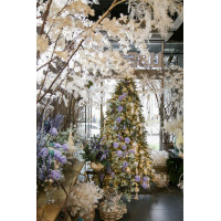 Елка с оформлением ЛАВАНДОВЫЕ ЦВЕТЫ