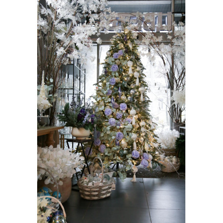 Елка с оформлением ЛАВАНДОВЫЕ ЦВЕТЫ