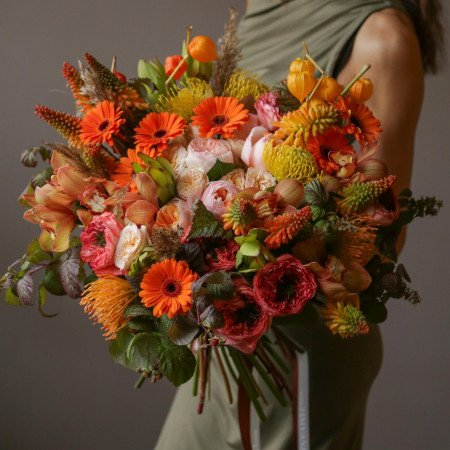 Букет из микса оранжевых цветов AUTUMN VIBE