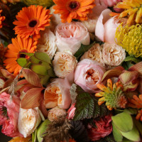 Букет из микса оранжевых цветов AUTUMN VIBE