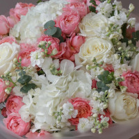 Букет из роз и гортензий  нежная МЕЧТА *