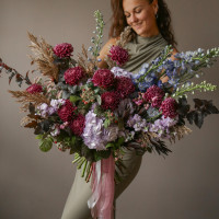 Букет Осенний с хризантемой Бигуди и фактурной зеленью