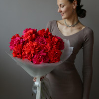 Монобукет с розами сорта Нина и Пинк Флойд, 15 шт