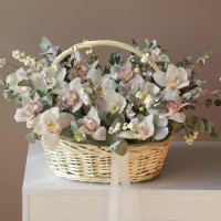 Корзина БЕЛАЯ ОРХИДЕЯ