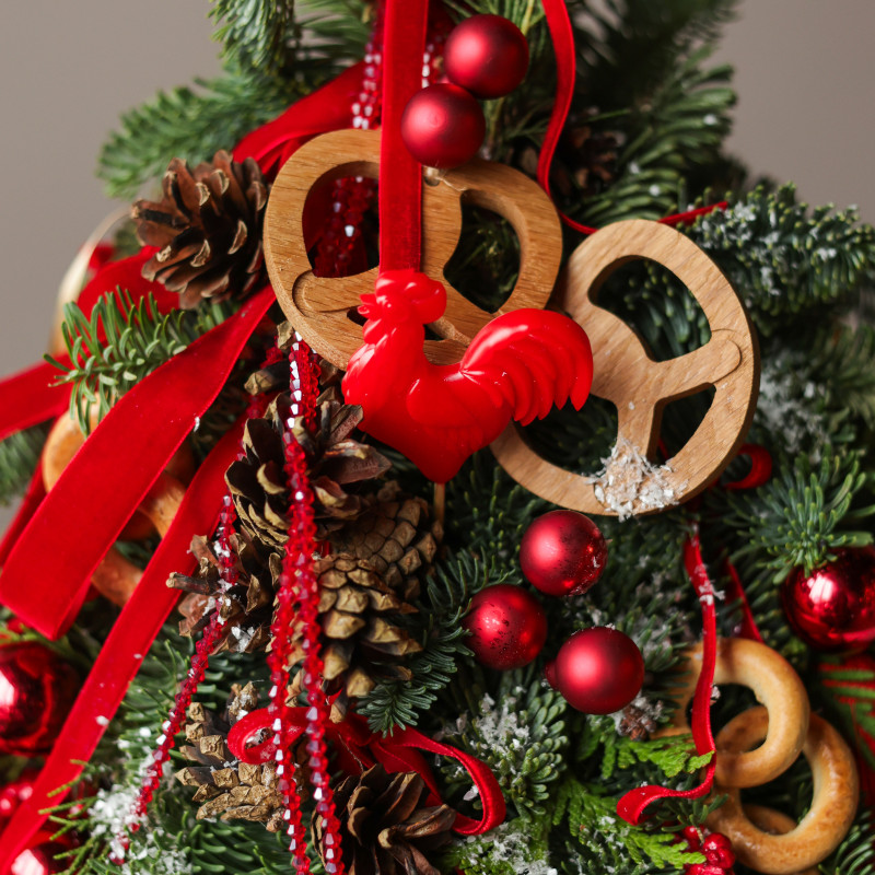 Елка настольная из натуральной ели «Русская с петушком», ручная работа, 55 см