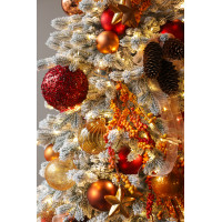 Узкая заснеженная елка 2.5 м с красно-оранжевым декором