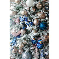 Шикарная заснеженная ель 1,8 м с декором, огнями и игрушками "Гжель"