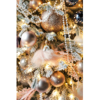 Шикарная заснеженная ель 1,8  с розово-голубым декором и огнями