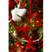 Пушистая литая елочка с русским трендовым красным декором, 210 см