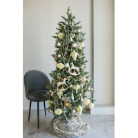 Узкая стильная елка со сливочно-золотым декором, 180 см