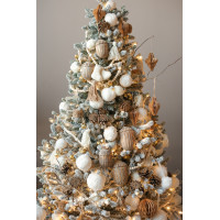 Елка заснеженная с уютным декором и деревянными желудями, 180 см