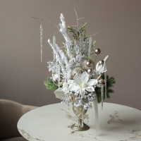 001i-002i. Интерьерная композиция в вазоне с белыми цветами с серебряным декором