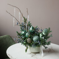 017i. Интерьерная композиция с изумрудно-синим декором в кашпо