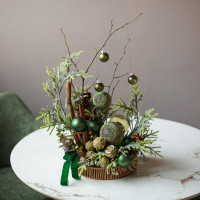 022i. Интерьерная композиция с оливковым декором, ветками и палочками корицы