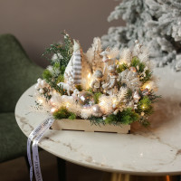 006. Новогодняя композиция с фигурками детей, снеговиком и оленятами