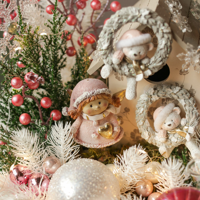 008. Новогодняя композиция с домиком, девочкой и медвежатами