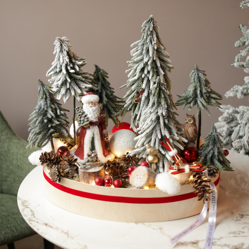 012. Новогодняя композиция с елочками и Дедом Морозом