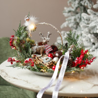 021. Новогодняя композиция на подносе с фигуркой оленя и феечкой на золотом обруче