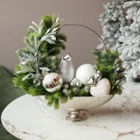 033. Новогодняя композиция в серебряном вазоне с блестящим пингвином