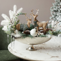 038. Новогодняя композиция в серебряном вазоне с двумя оленями