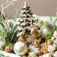 044. Новоголняя композиция с оленем и декоративным рогом