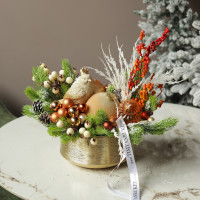 052. Новогодняя композиция в золотом кашпо с птичкой