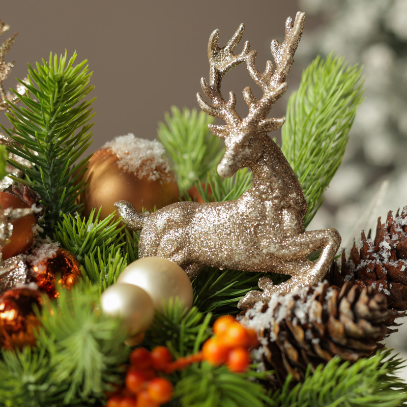 054. Новогодняя композиция в кашпо с оранжевым декором и оленем