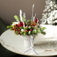 056. Новогодняя композиция в кашпо с красно-оранжевым декором