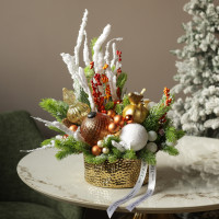 058. Новогодняя композиция в золотом кашпо с оранжево-белым декором