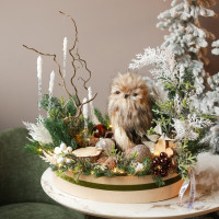 067. Новогодняя композиция с лесной пушистой совуньей и огоньками