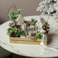 072. Новогодняя композиция с жемчужными домиками и серебряными оленями