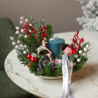 080. Новогодняя композиция со свечой и белыми лошадками/коровками (на выбор)