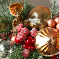 081. Новогодняя композиция в стакане с красно-оранжевым пряным декором  