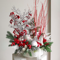 096. Композиция с красно-белым декором с лошадкой и деревом