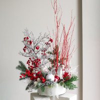 096. Композиция с красно-белым декором с лошадкой и деревом