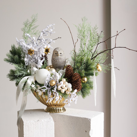 097. Композиция с бело-золотым декором и совой