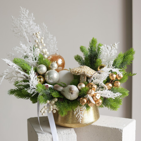 106. Композиция с бело-золотым декором с птицейй и жемчужным грибочком