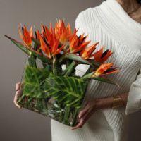 Композиция интерьерная в вазе с искусственной стрелицией