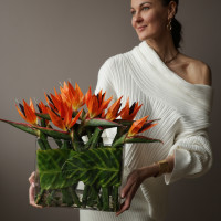 Композиция интерьерная в вазе с искусственной стрелицией