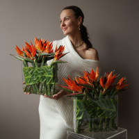 Композиция интерьерная в вазе с искусственной стрелицией